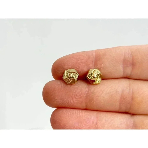Vintage Gold Toned Dainty Tiny Midcentury Style Octagon Swirl Patterned Studs - Picture 5 of 5